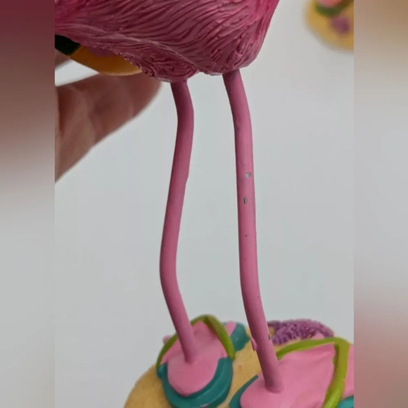 Beachy Pink Flamingo Resin Figurine in Flip Flops - Picture 8 of 9